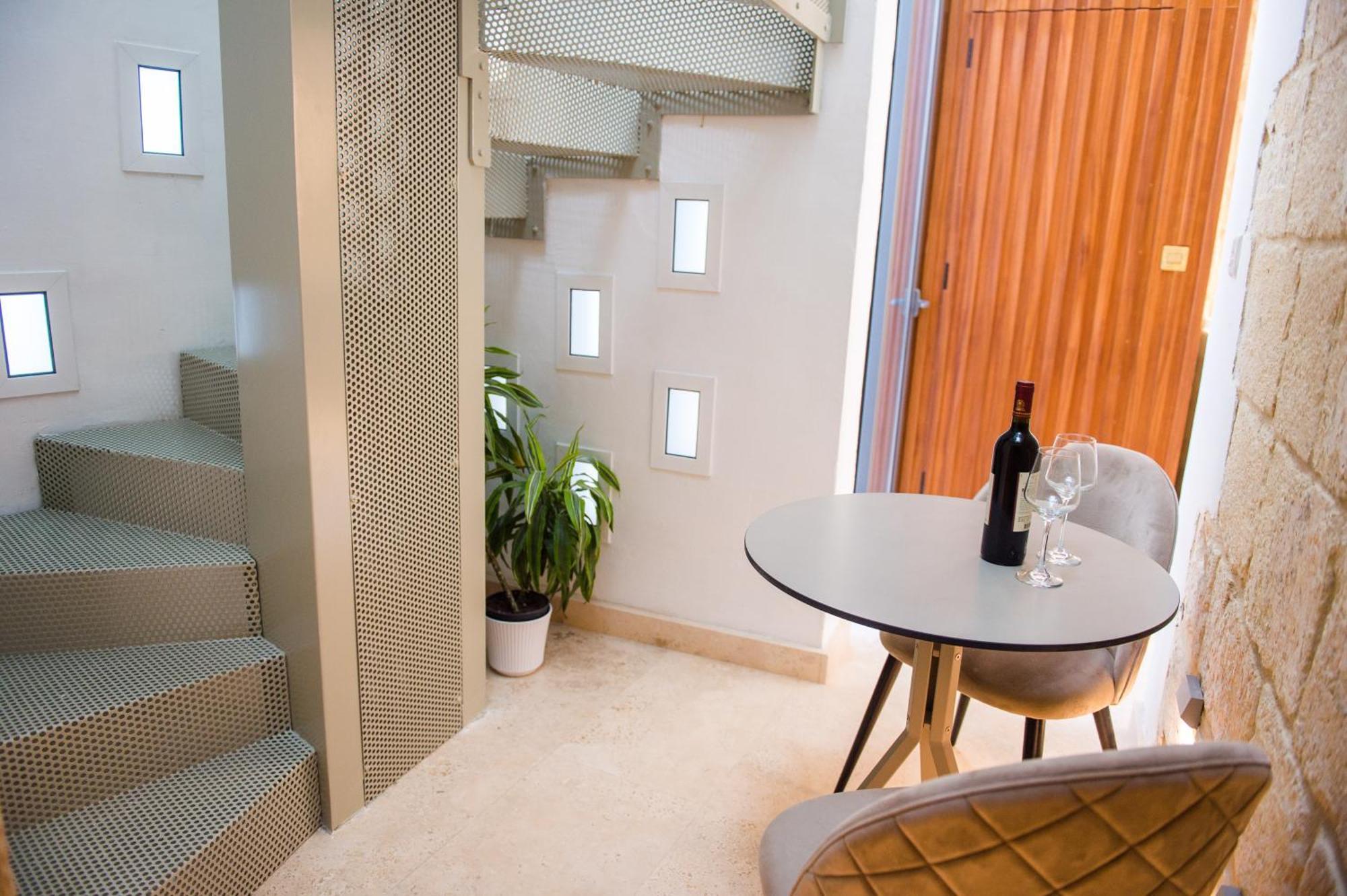 San Anton Suites Attard Eksteriør billede